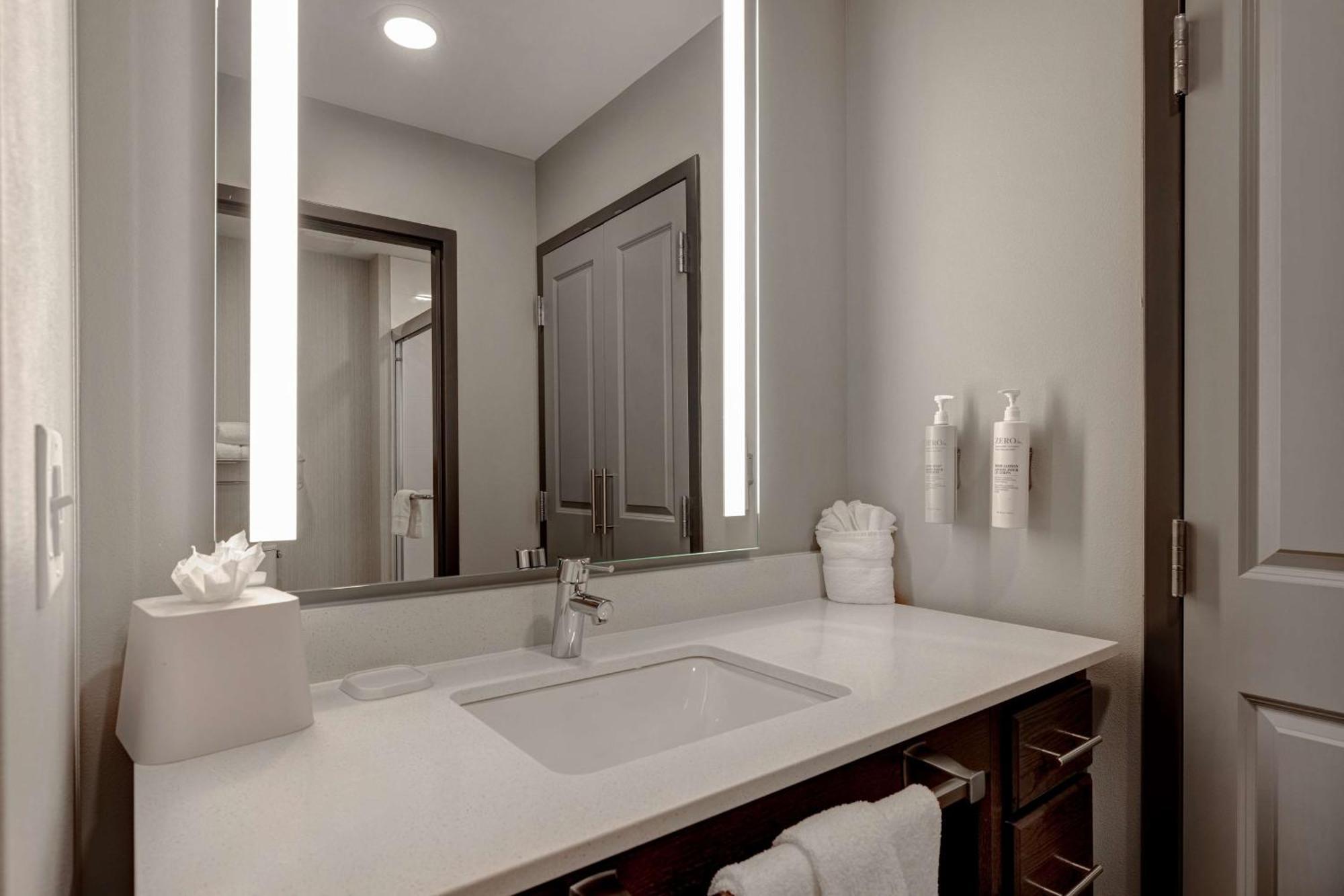 Homewood Suites By Hilton Oak Creek Milwaukee Exterior photo