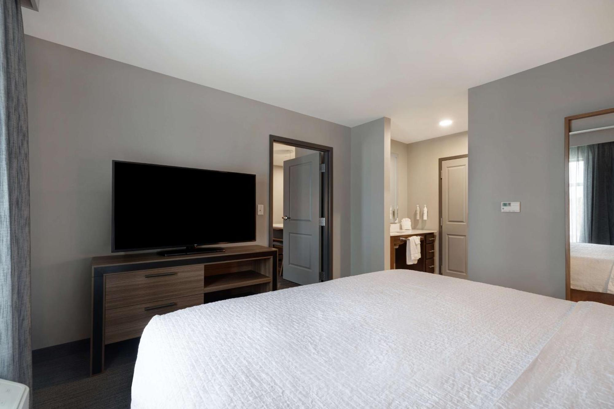 Homewood Suites By Hilton Oak Creek Milwaukee Exterior photo